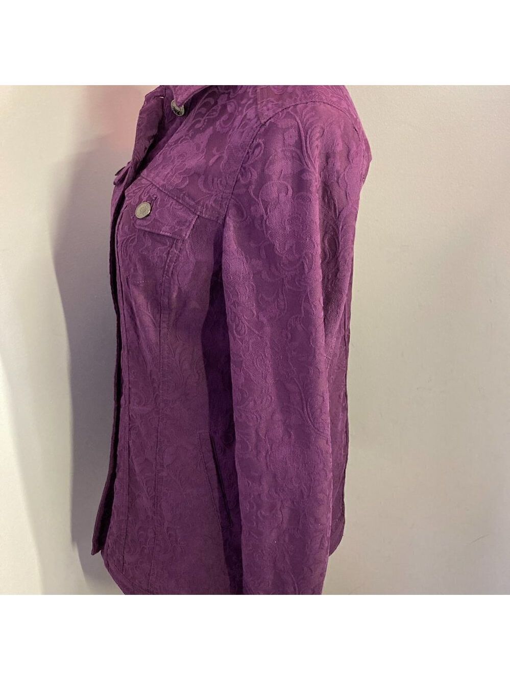 Chico's Jacket, EUC, Size 0(S-4) - Picture 6 of 12
